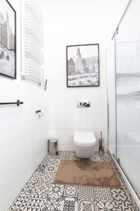 Wyjatkowy Apartament Na Rynku Breslavia Esterno foto