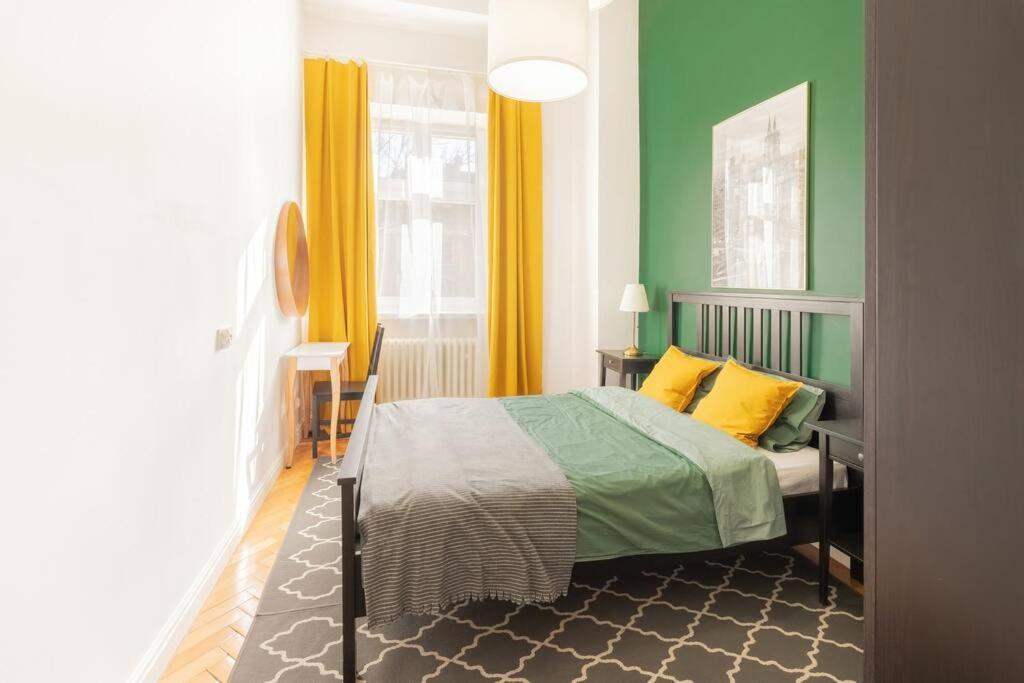 Wyjatkowy Apartament Na Rynku Breslavia Esterno foto